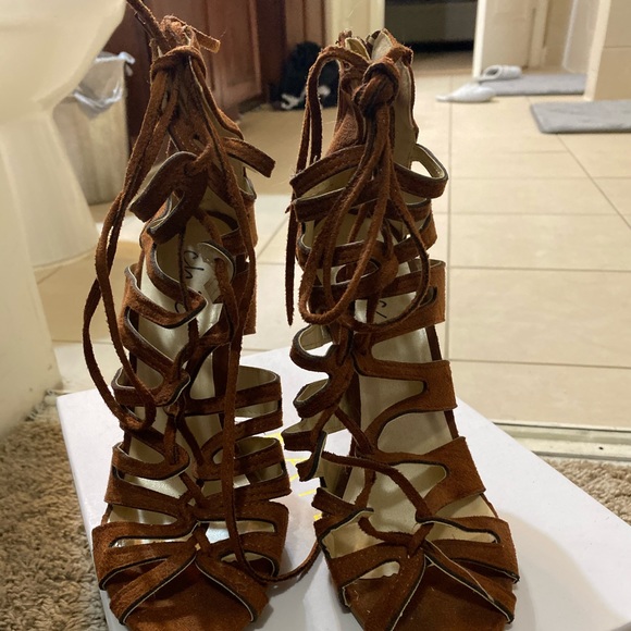 Kim K inspired heels - Picture 4 of 5